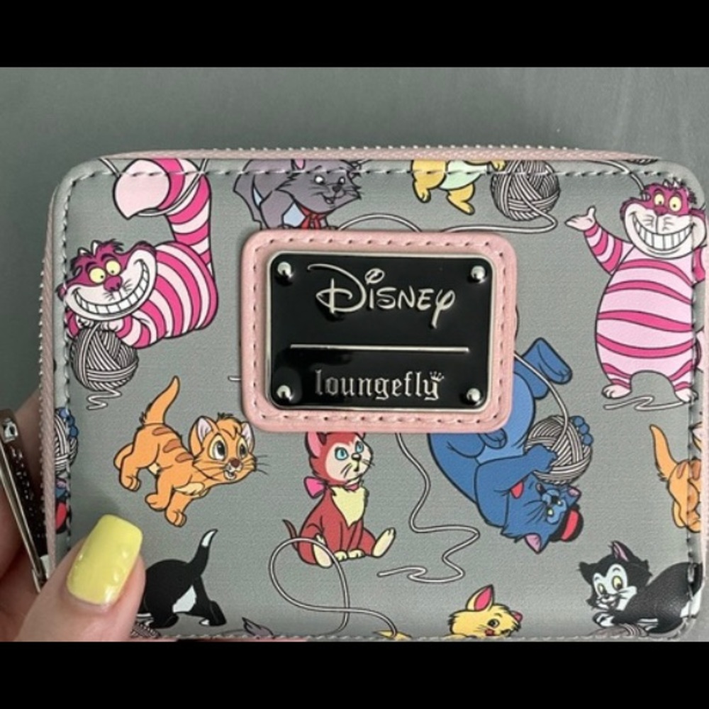 Disney Loungefly cats wallet